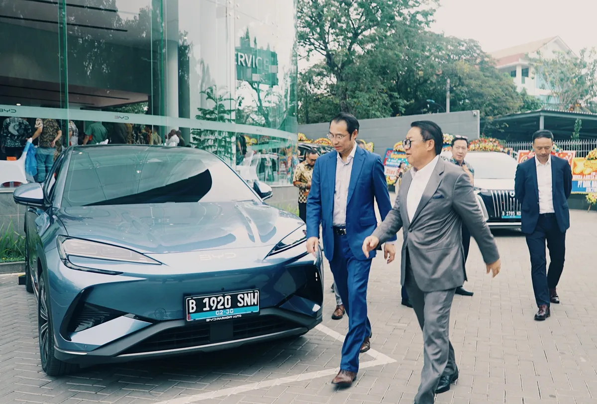 Arista Group Resmikan Dealer Pertama DENZA dan Tambah 7 Dealer BYD Baru