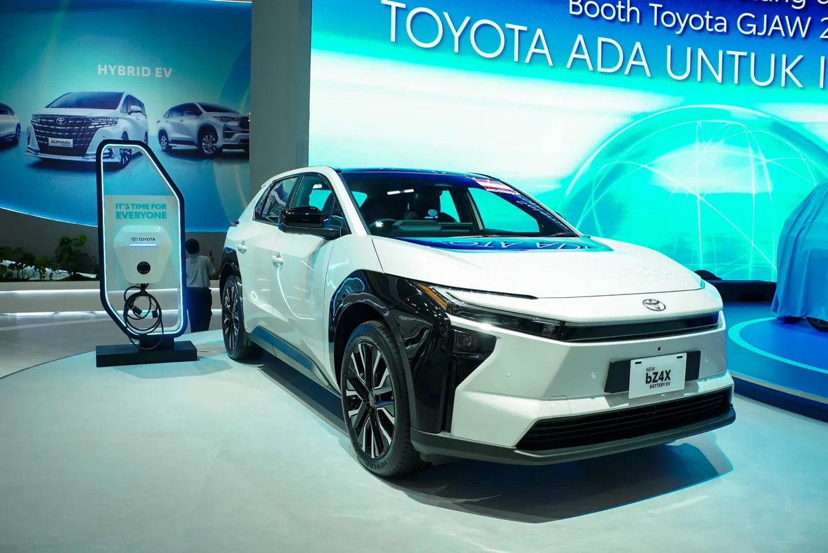 Toyota bZ4X GJAW 2025