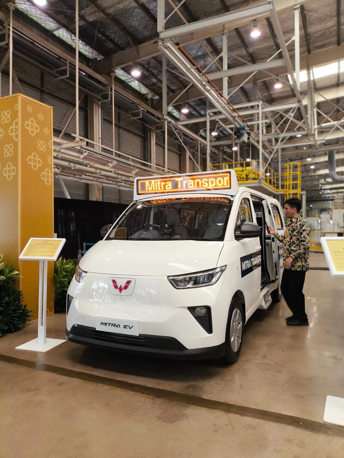 Wuling Mitra EV