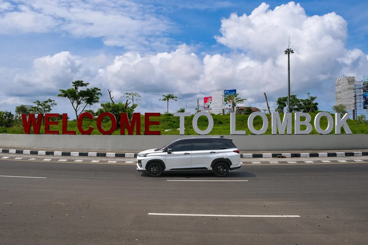 Toyota: Serapan Mobil Hybrid Mulai Meningkat di Daerah